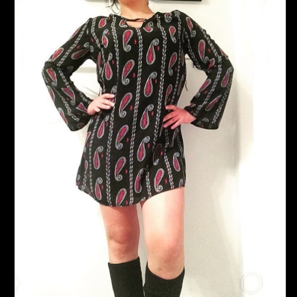 Charlotte Russe Paisley Bell Sleeves Shift Dress A4